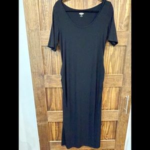 Long black maternity maxi